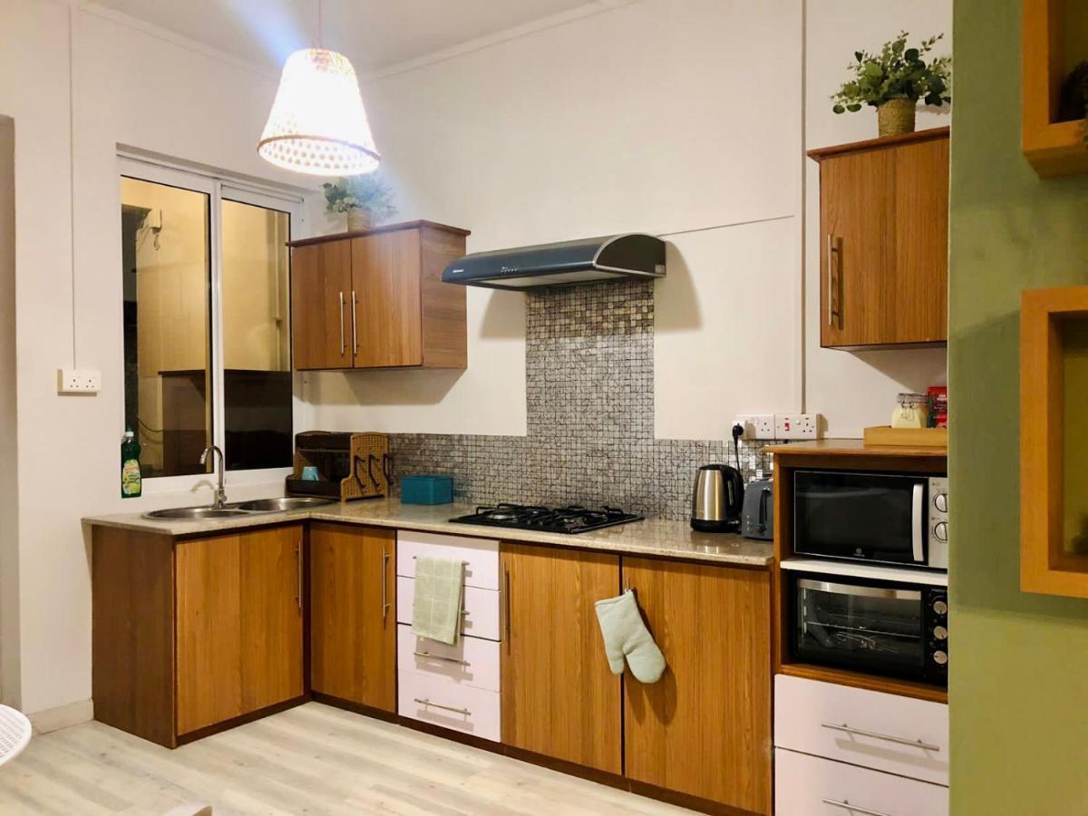 Flic-en-Flacq Ibiza Apartment - 150M From The Beach מראה חיצוני תמונה